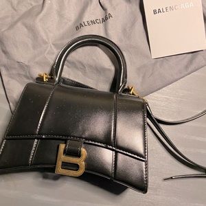 Balenciaga hourglass XS